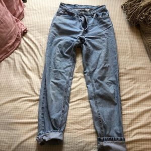 Vintage Levi’s - mom jeans - dad jeans - size 11 - 100% cotton denim